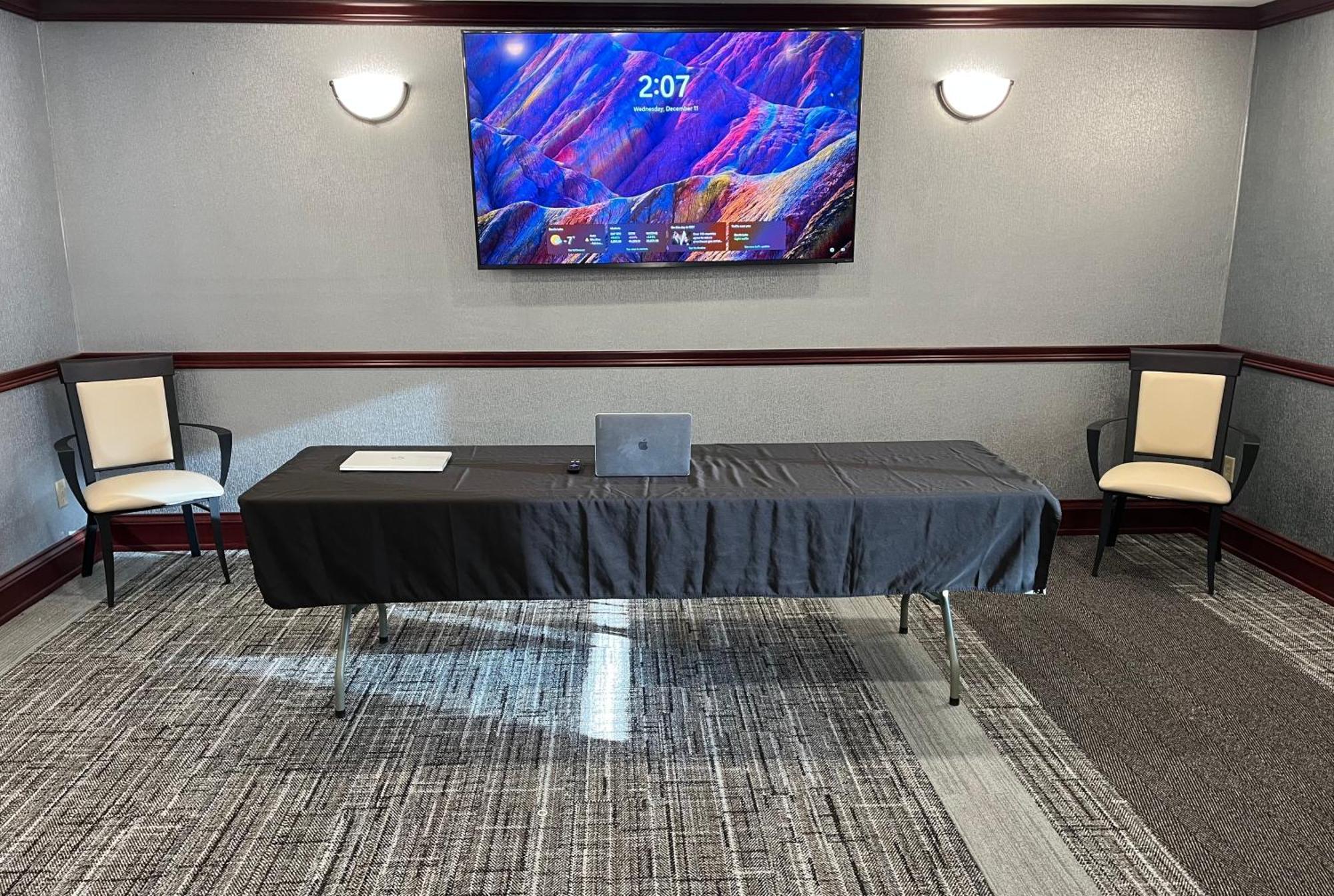 Fireside Inn And Suites Devils Lake Esterno foto